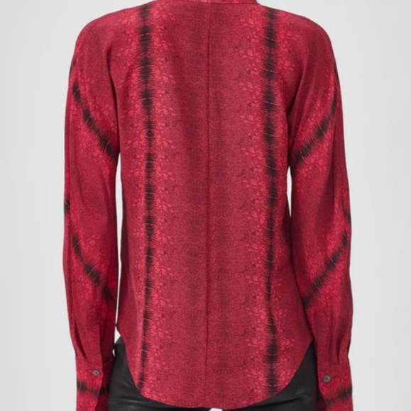 Equipment 100% silk button down snake skin print size large - Picture 14 of 14